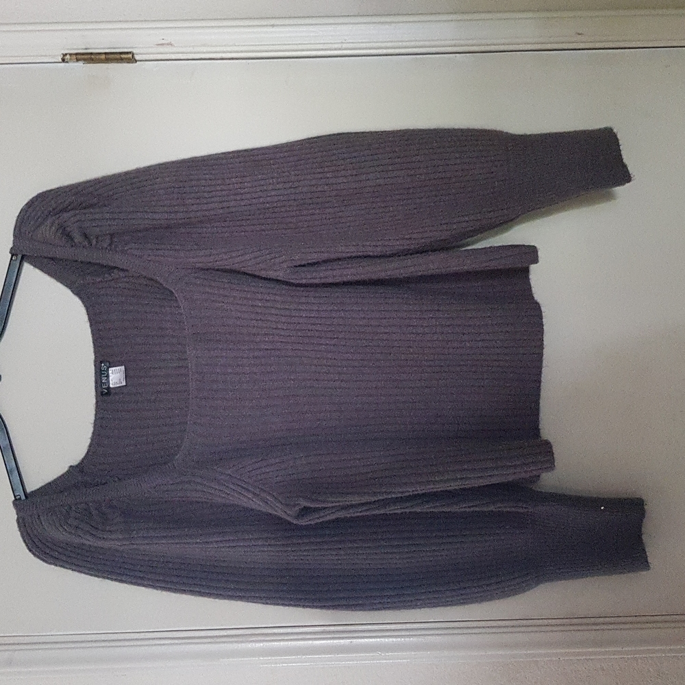 Venus square neck sweater gray